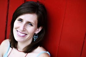 Edie Carey Performs in Watchung