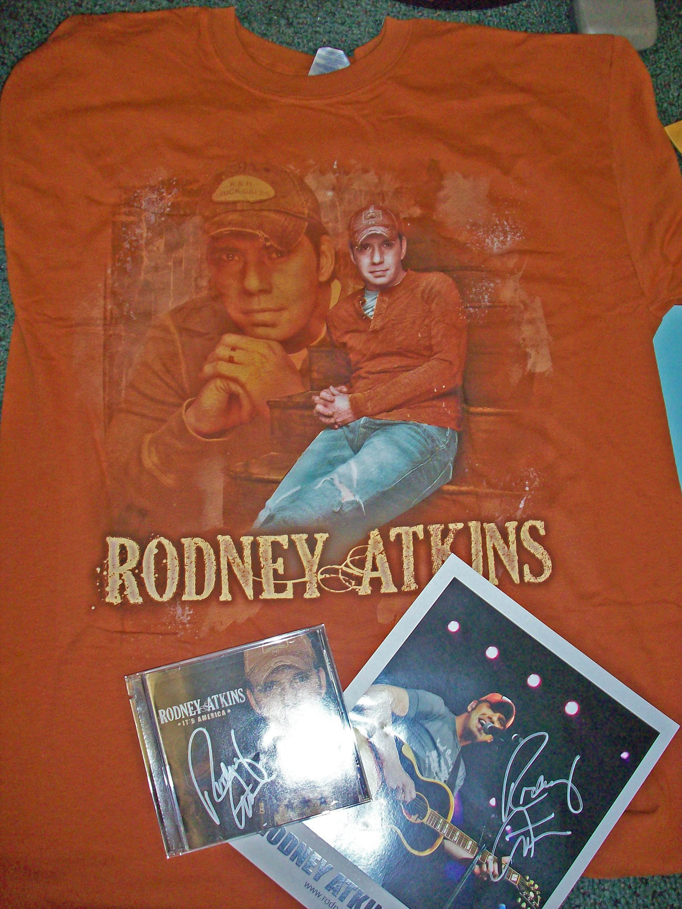 Rodney Atkins sent a bundle of items for students, which includes: -A t-shirt from his recent tour -His new album signed -A large photo signed