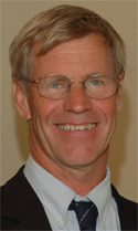 Head shot of Alex Ray