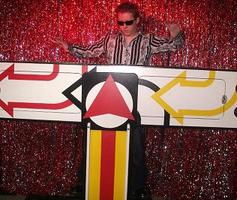 Aaron Balcom :: Rock & Roll Meets Grand Illusion!