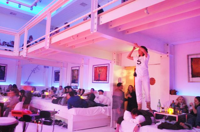 supperclub à la carte supperclub à la carte: modern libertine experimentation and adventure, a ludic, pillowtop menu served by the artistic core.