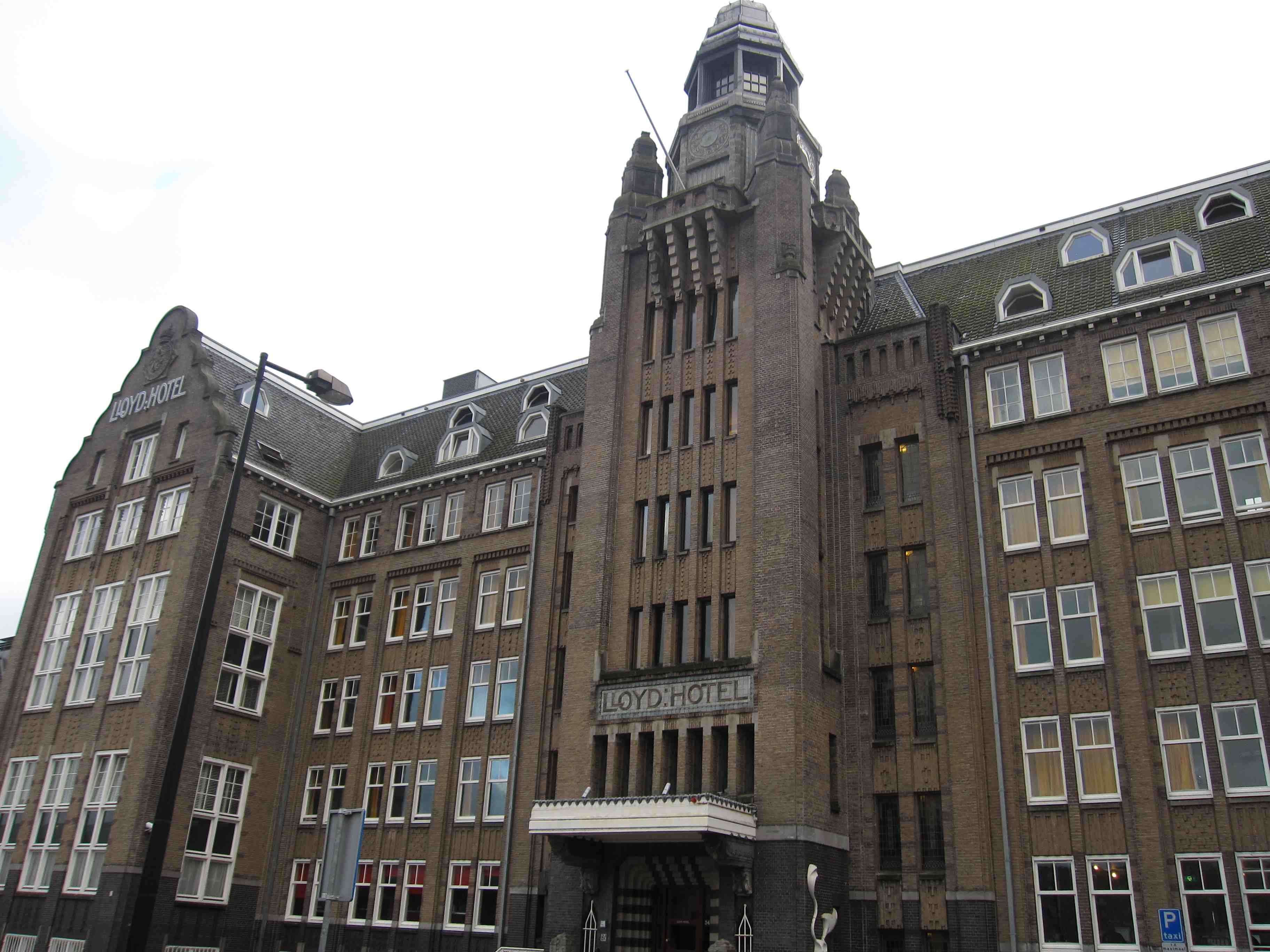 Lloyd hotel